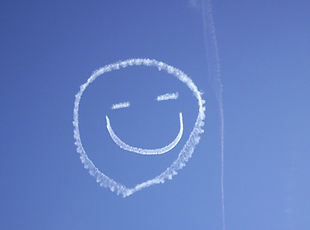 sky-writing-happy-face-1566720.jpg