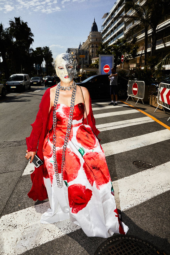 Street Style Aufnahme beim Festival de Cannes 2022, fotografiert von Rafaela Pröll.