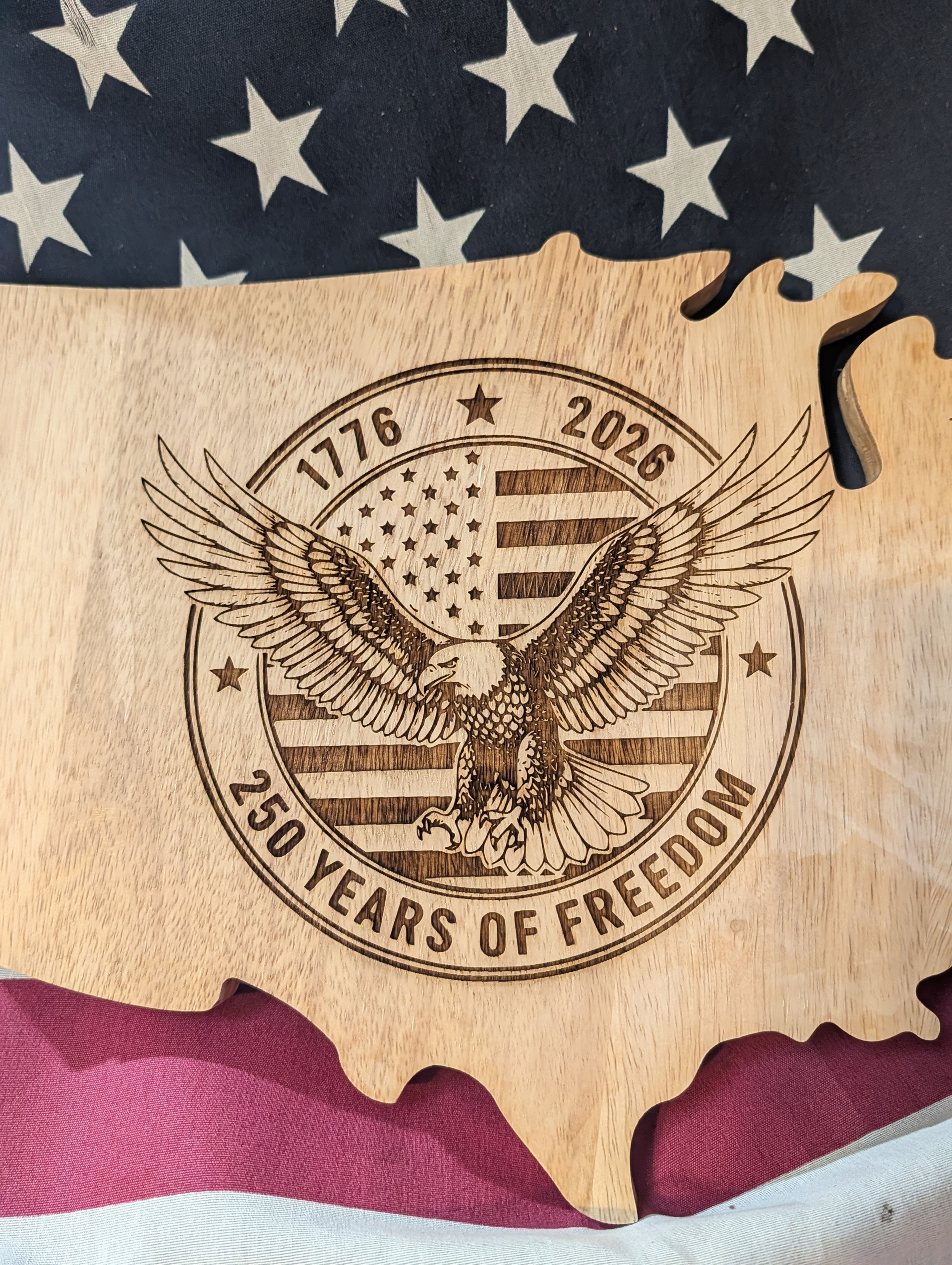 Commemorative Indepencence 250th Anniversary Cutting board