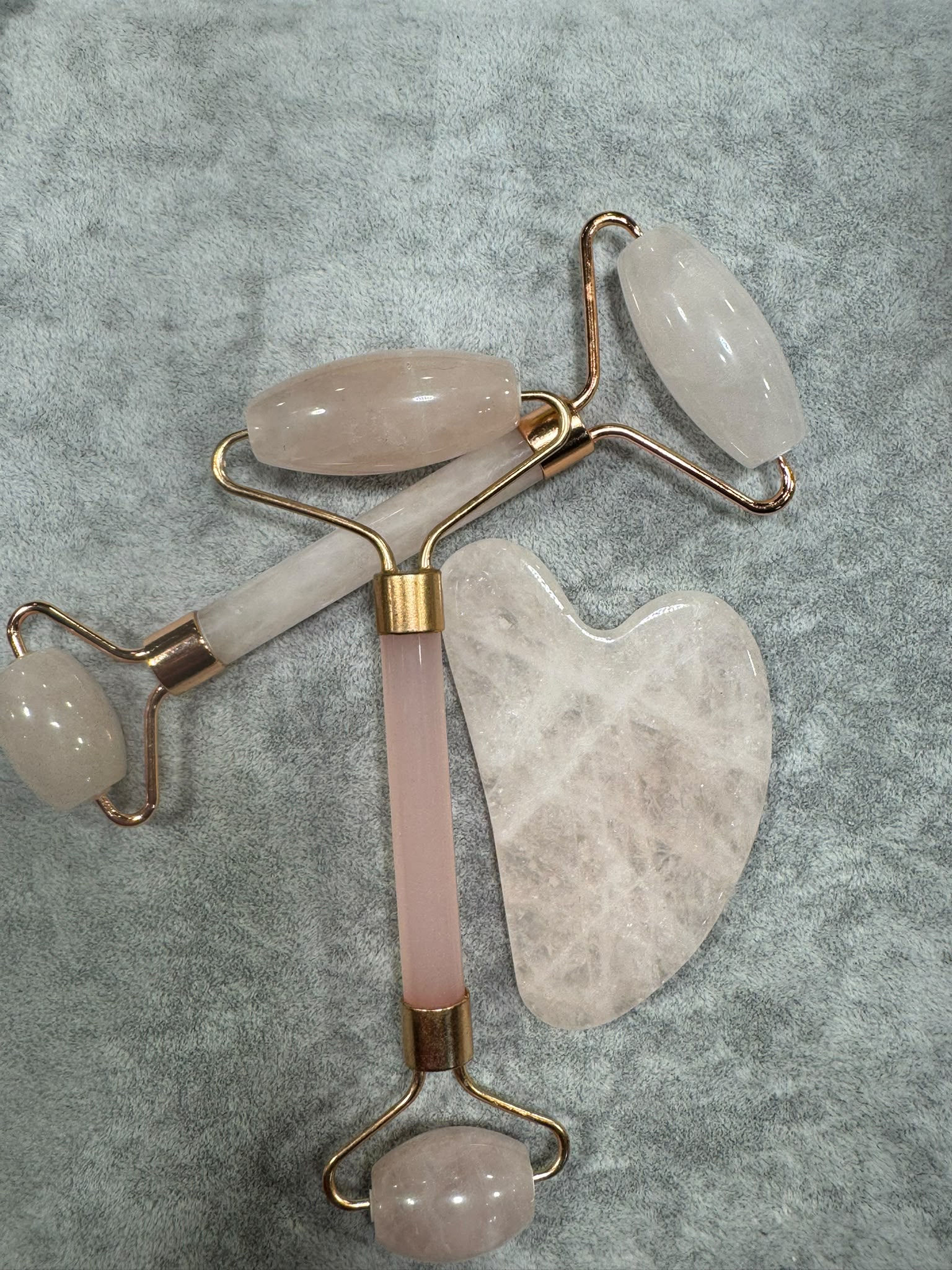 Doğal Pembe Kuvars Çift Taraflı Roller & Gua Sha Yüz Masaj Seti