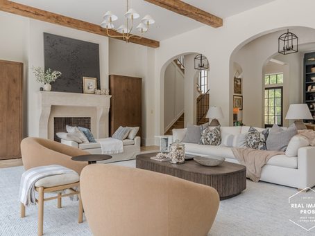 The Psychology of a Showing: What Buyers Notice in the First 90 Seconds