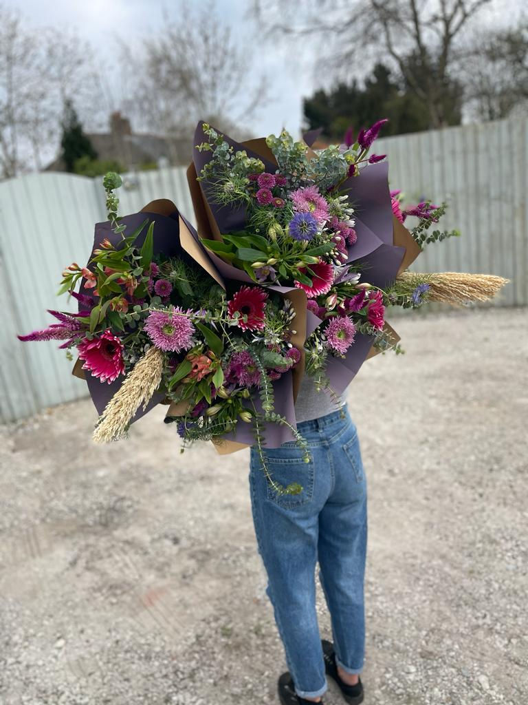 Thumbnail: Platinum subscription £30 bouquet