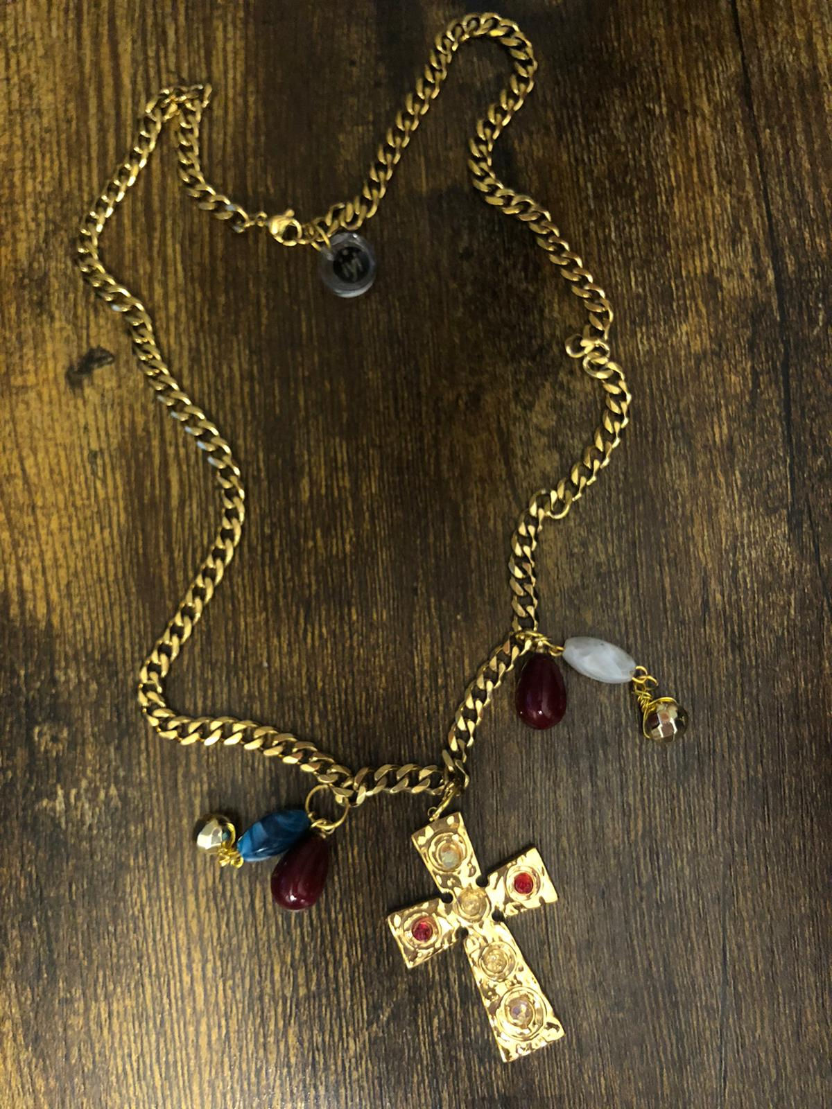 Shiny cross necklace