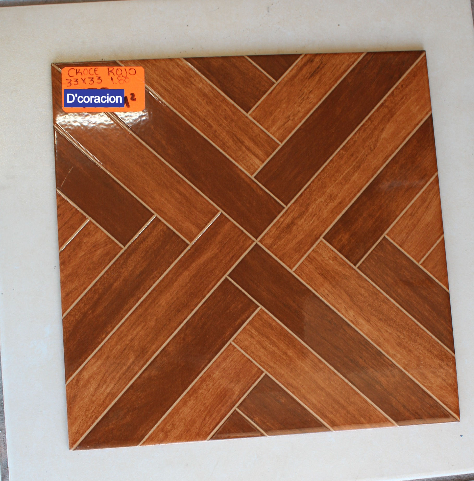 33x33 Croce rojo   1.80 m2      precio por caja