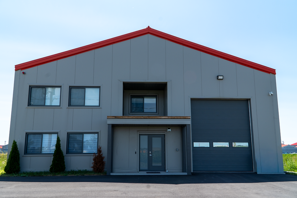 Construction Brault conçoit et réalise des bâtiments commerciaux et industriels sur mesure, pensés selon les besoins de ses c