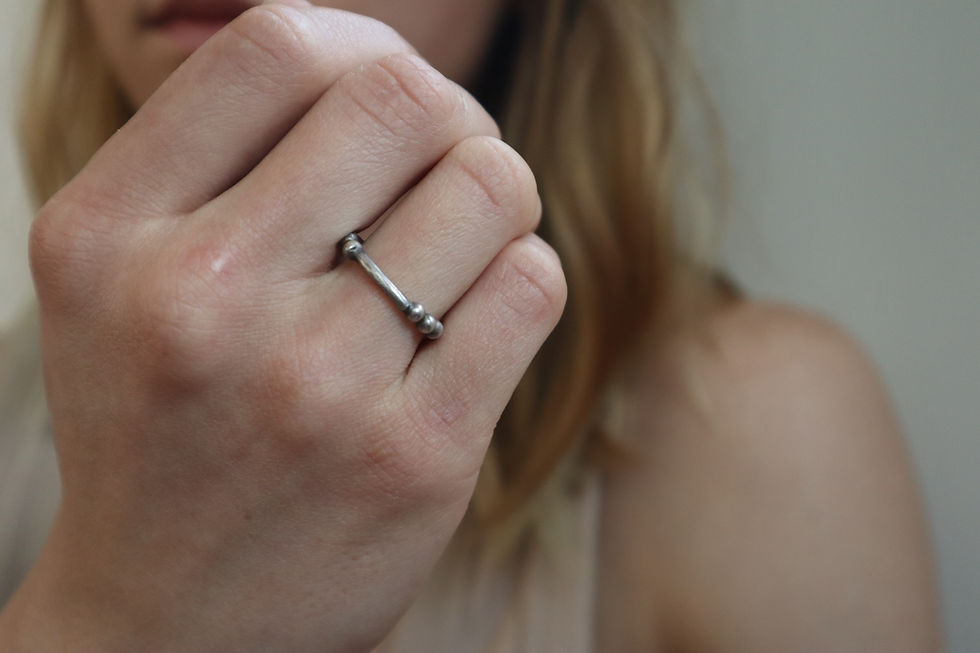 Miniatura: three jax bones sterling silver ring