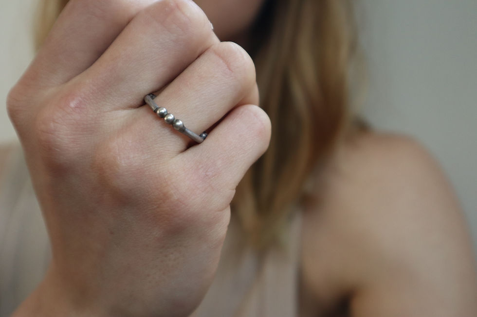 Miniatura: three jax bones sterling silver ring