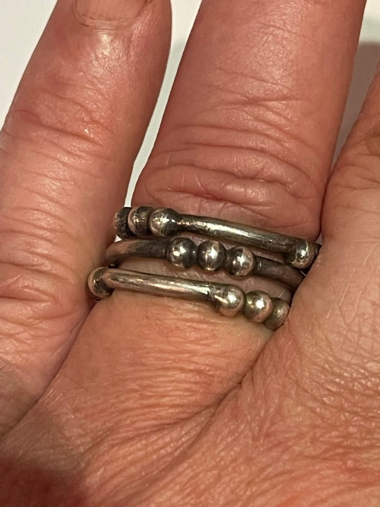Miniatura: three jax bones sterling silver ring