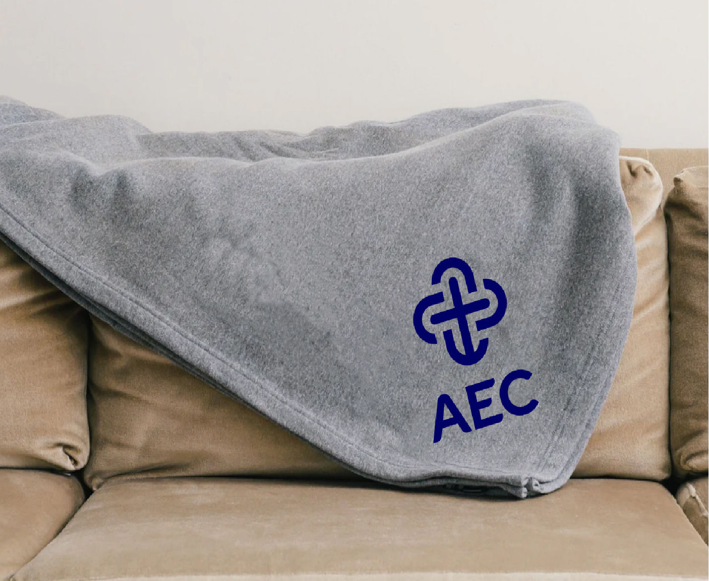 Oversized Core Fleece Sweatshirt Blanket