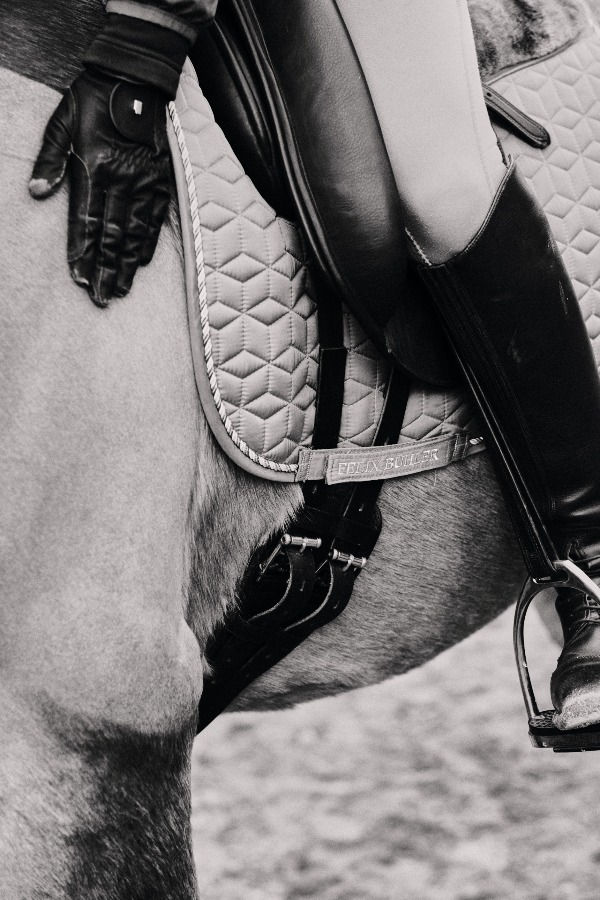 stefanie-poepken-jh_TZrPSmRI-unsplash_edited.jpg