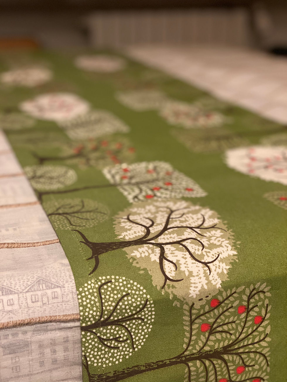 Thumbnail: Table runners