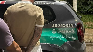 Fuga em alta velocidade termina com prisão por porte ilegal de arma e drogas, em Ilhabela