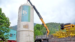 Colucci antecipa soluções e assegura reforço no abastecimento de água na região Sul de Ilhabela