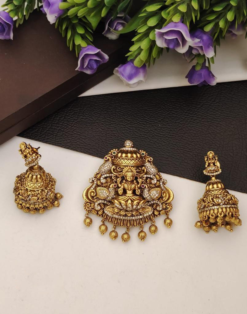 Temple Jewellery Pendant Set
