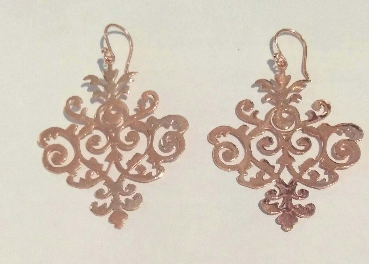 Earring pakis with rose gold