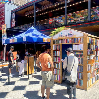 Providencia celebra Halloween en Barrio Bellavista con Feria del Libro inspirada en Tim Burton