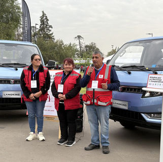 Landking impulsa el reciclaje de base en Chile con entrega de camiones LK5 a cooperativa de recicladores