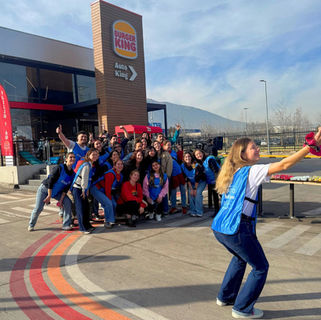Burger King Chile y Grupo Vieri se unen para donar materiales escolares a la Fundación Ciudad del Niño