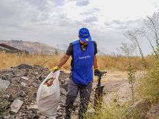 Novotel y Mapocho Vivo lideran limpieza en el Río Mapocho