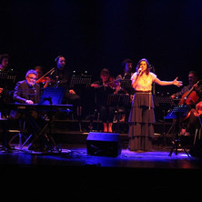 Uma Mulher não Chora em concerto