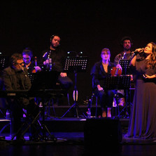 Uma Mulher não Chora em concerto
