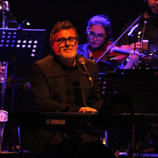 Uma Mulher não Chora em concerto