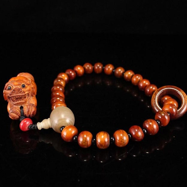 Thumbnail: Bone Bracelet with Foo Dog Pendant
