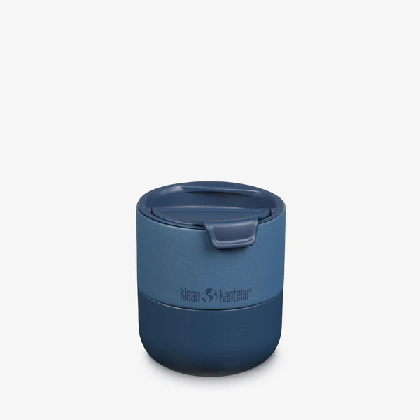 Klean Kanteen Rise Lowball Tumbler with Flip Lid in sleek blue, featuring a double-wall insulated design for temperature retention.