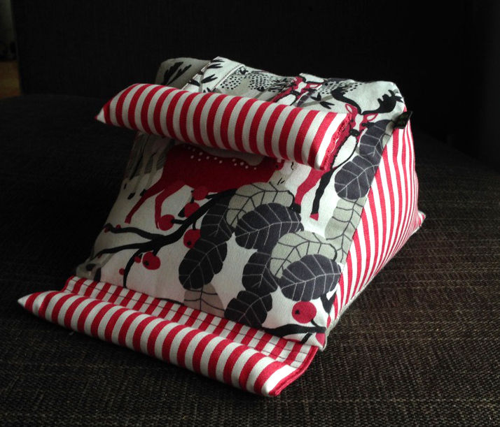 Tutorial DIY tablet pillow
