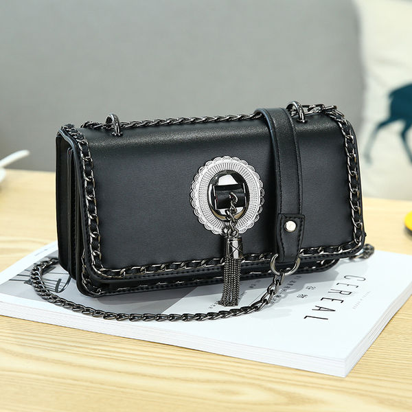 Thumbnail: Vintage Chain Patchwork Square Leather Shoulder Bag