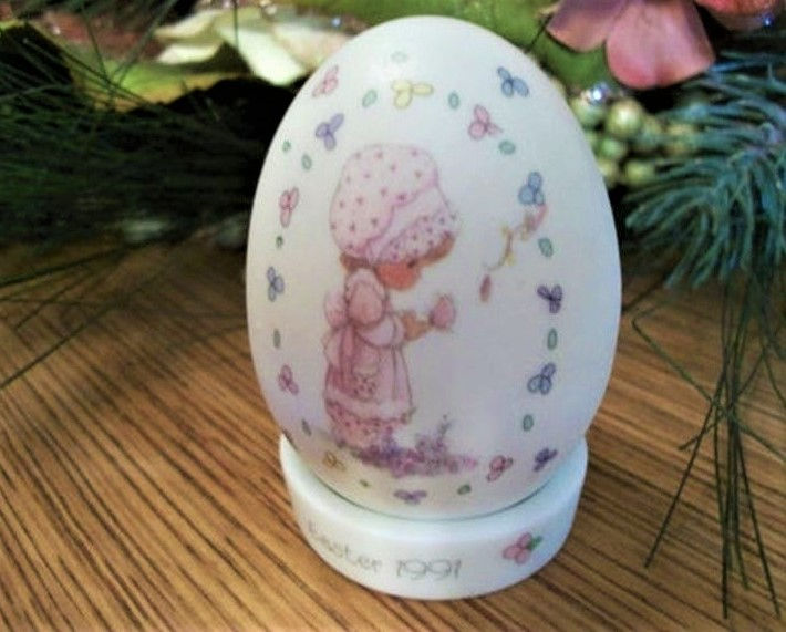 Thumbnail: precious moments, collectible, figurine, easter egg, easter seals series, 1991, porcelain egg, precious moments girl,Enesco ,