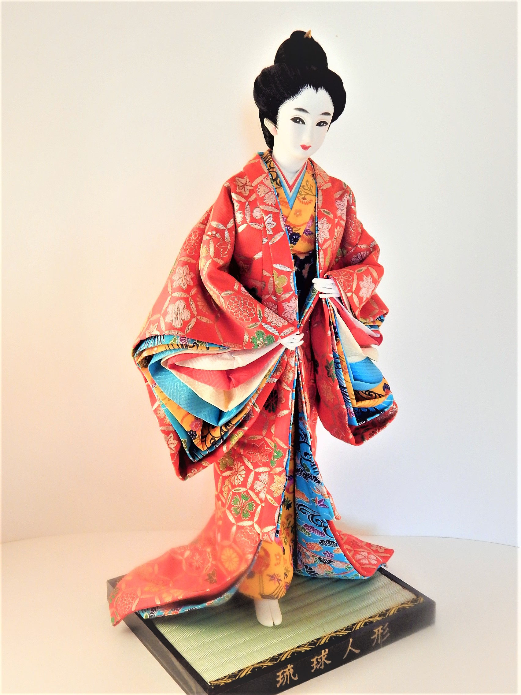 Tags: doll, japanese doll, geisha doll, asian doll, asian home decor, pose doll, stockingette doll, made in Japan, kanzashi,