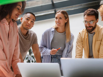 AI marketing za male timove: praktični use-case vodič