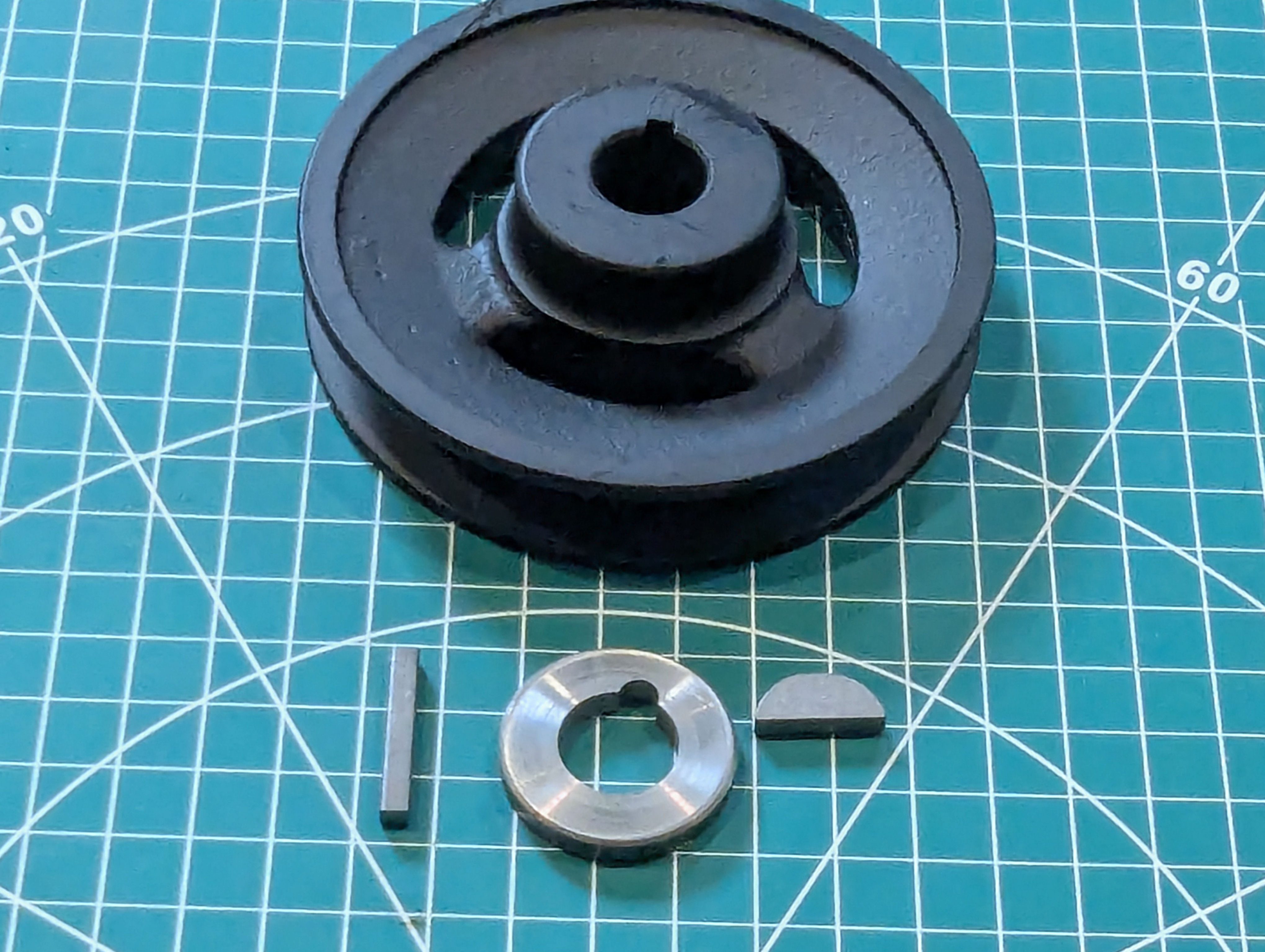C15615 -UG Pulley UPGRADE KIT (Center Drive) for 44" & 48" J, K, L,M, N Mower