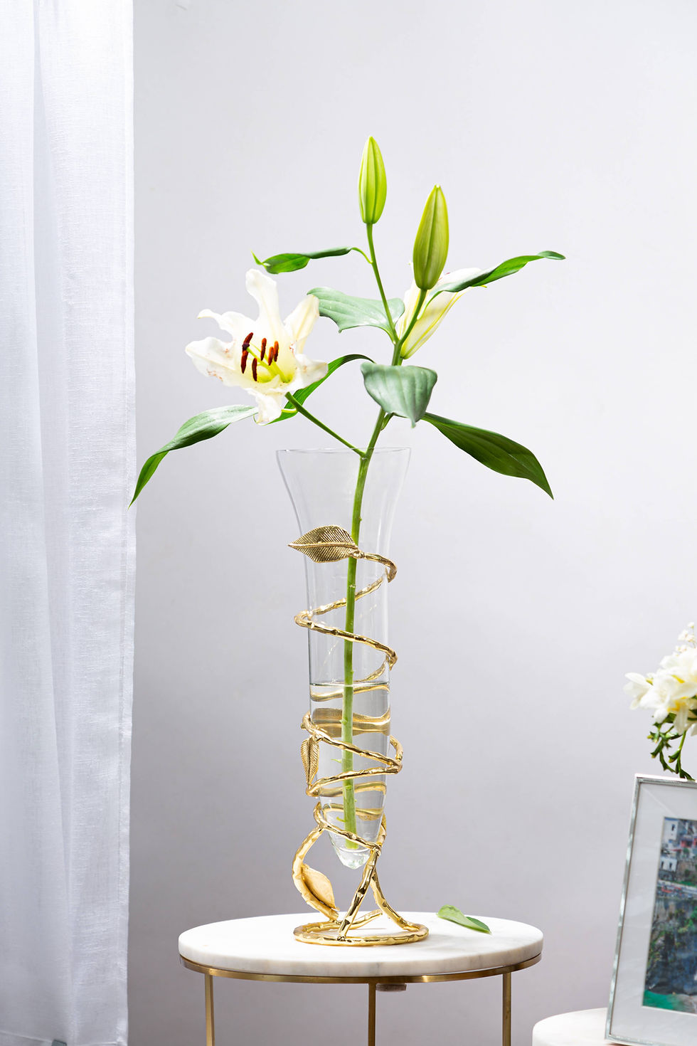 Thumbnail: Leaf Embrace Vase with Removable Glass