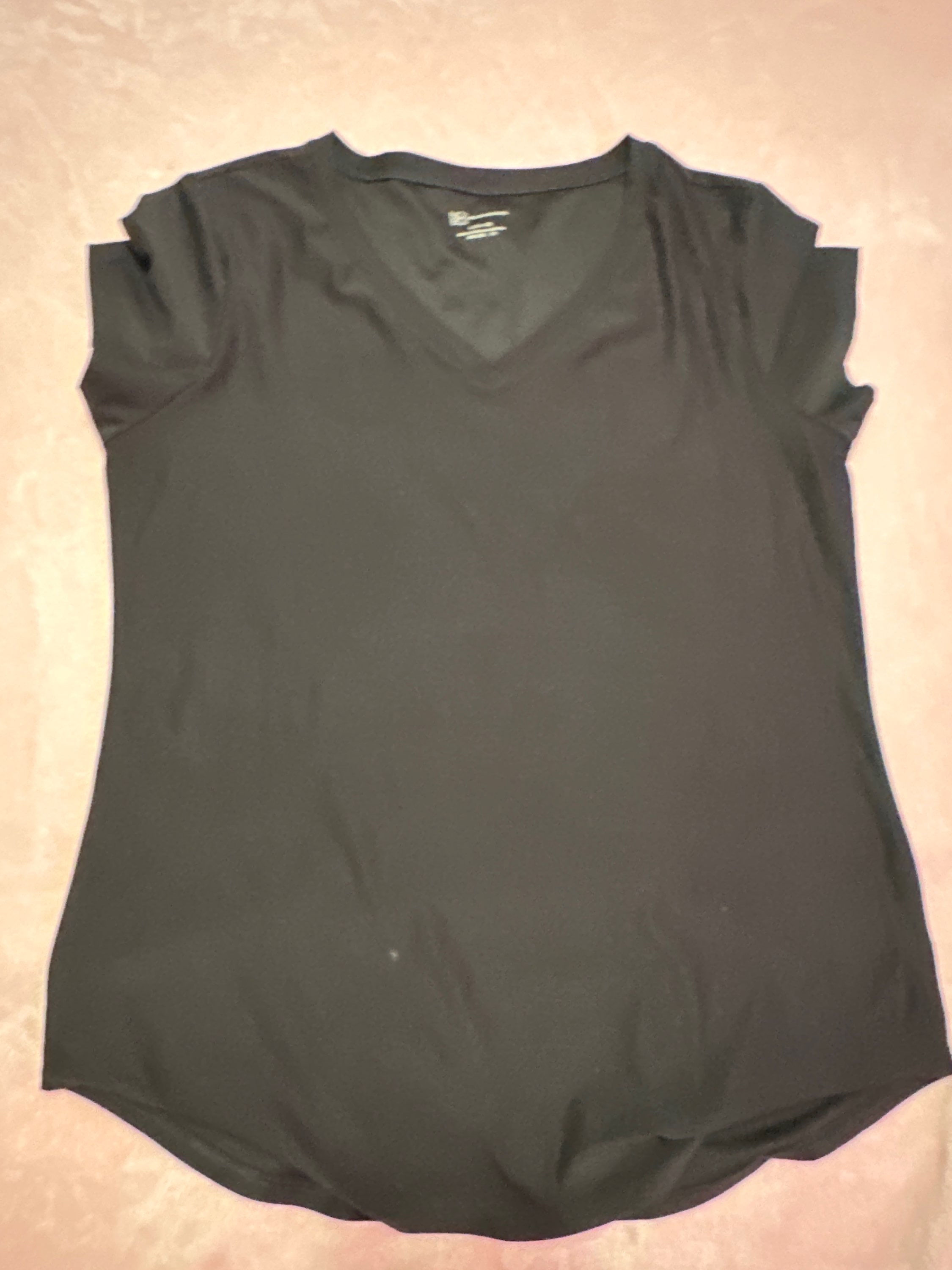 Women’s Black Athletic Tee L