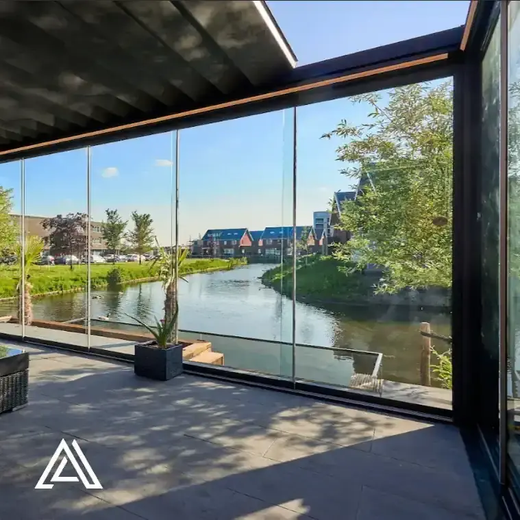 Luxury Free Standing Aluminium Louvre Canopy Veranda with Glass Doors