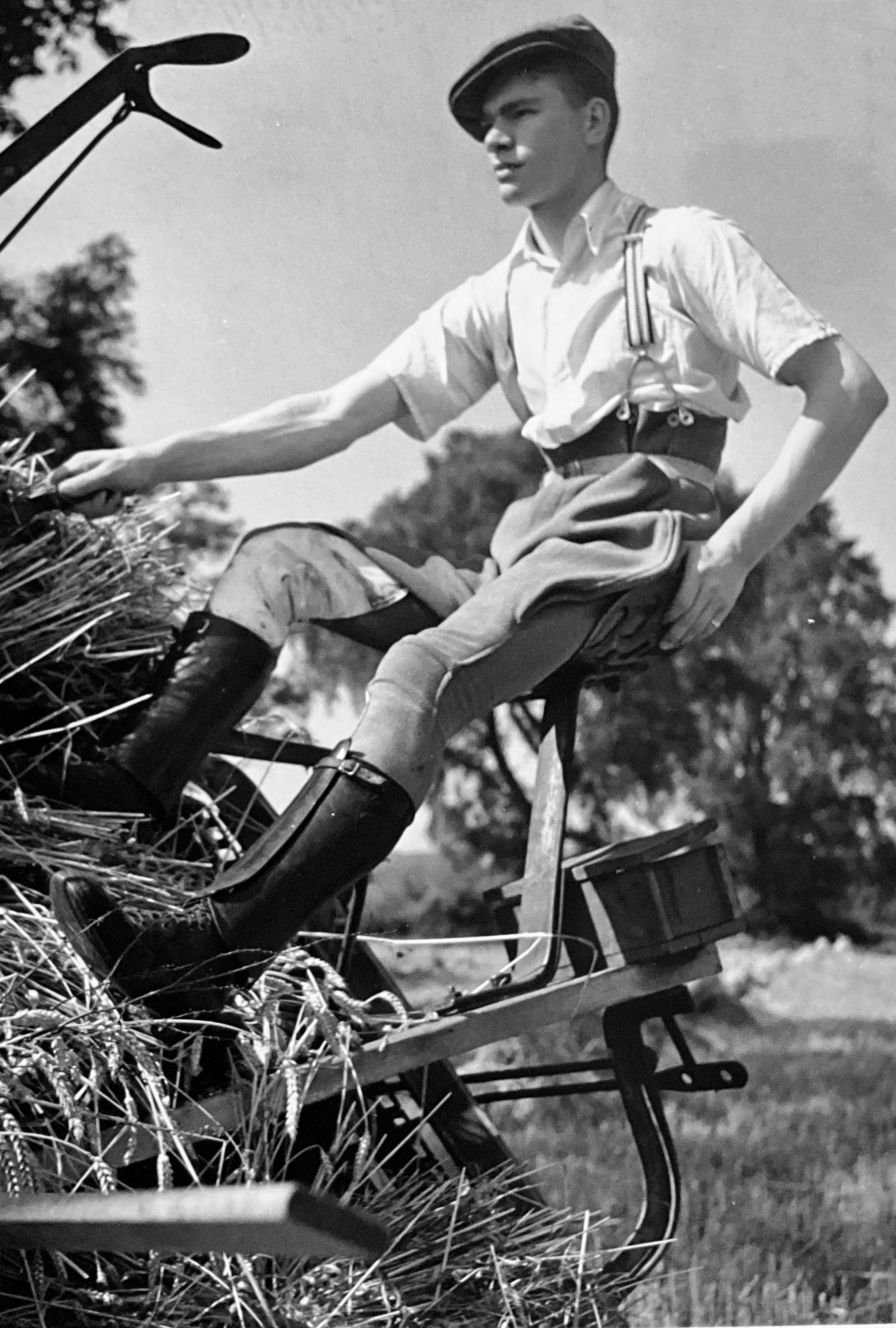 Montague Glover from A Class Apart - RM030 Ralph Harvesting