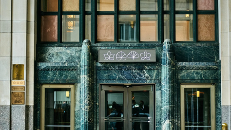Het enige veganistische restaurant met drie Michelinsterren zet weer vlees op het menu