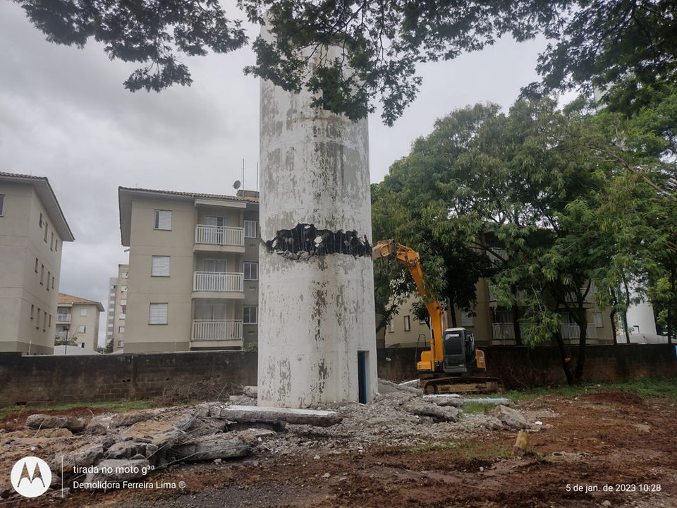 Longitude Incorporadora / Sabesp - Demolidora Ferreira Lima