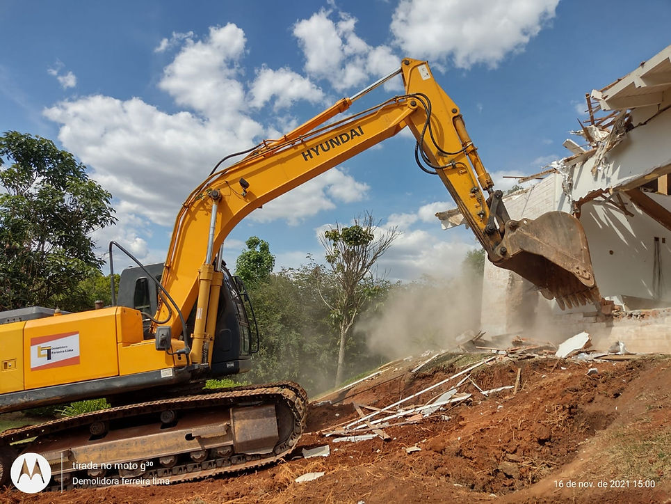 Demolidora Ferreira Lima- Demolição e locação de máquinas para terraplenagem