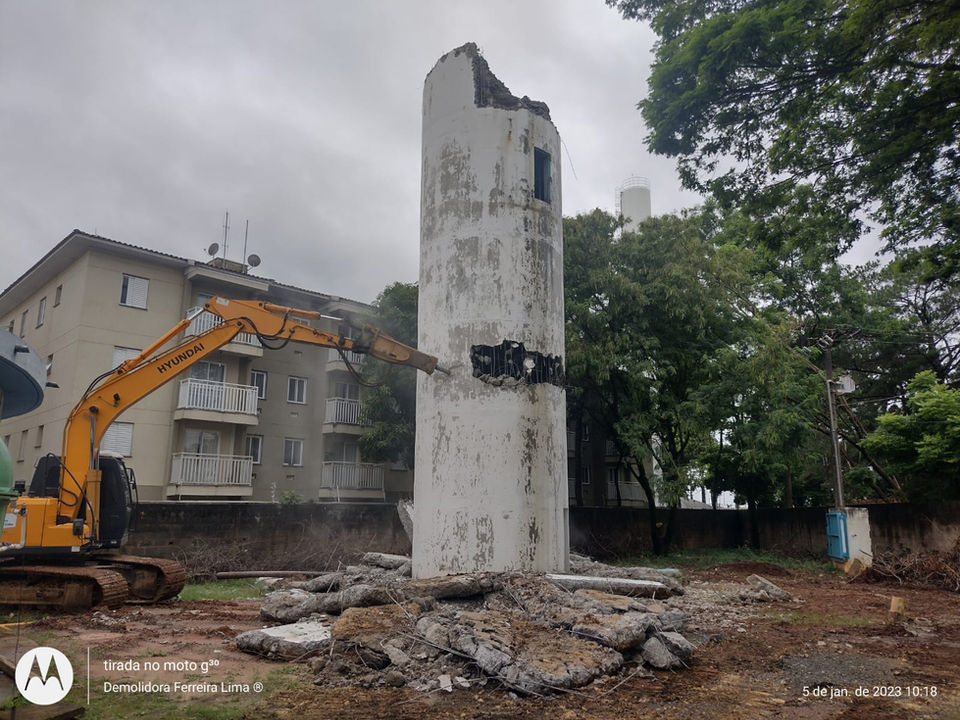Longitude Incorporadora / Sabesp - Demolidora Ferreira Lima