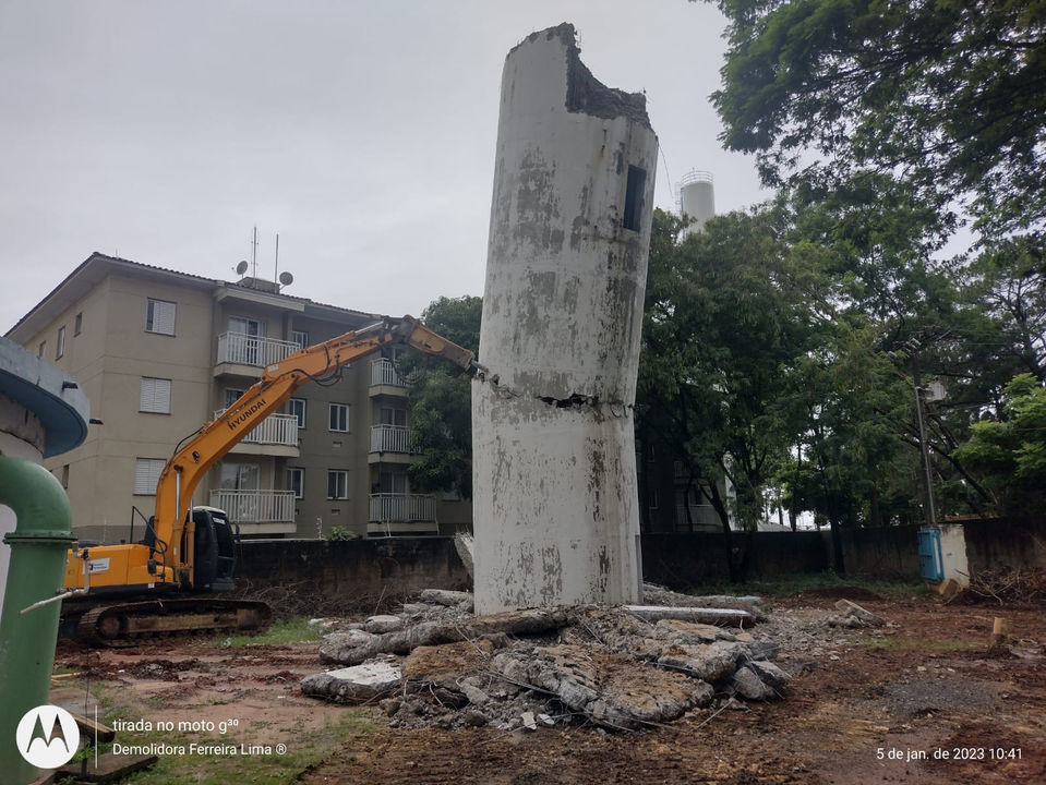 Longitude Incorporadora / Sabesp - Demolidora Ferreira Lima