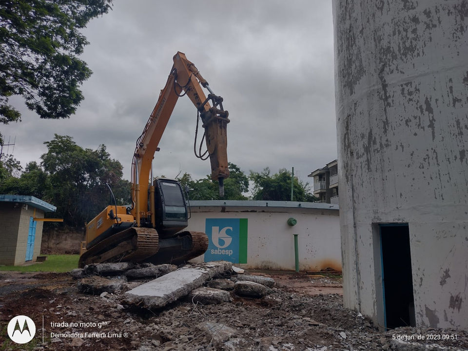 Longitude Incorporadora / Sabesp - Demolidora Ferreira Lima