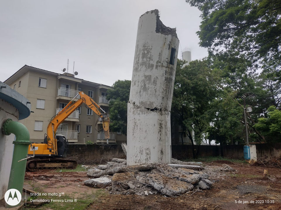 Longitude Incorporadora / Sabesp - Demolidora Ferreira Lima