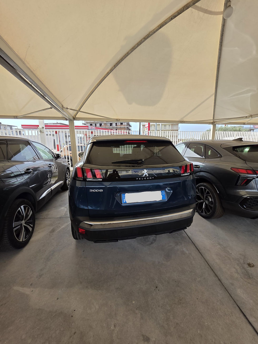 Miniatura: PEUGEOT 3008 ALLURE 1.5 131 CV