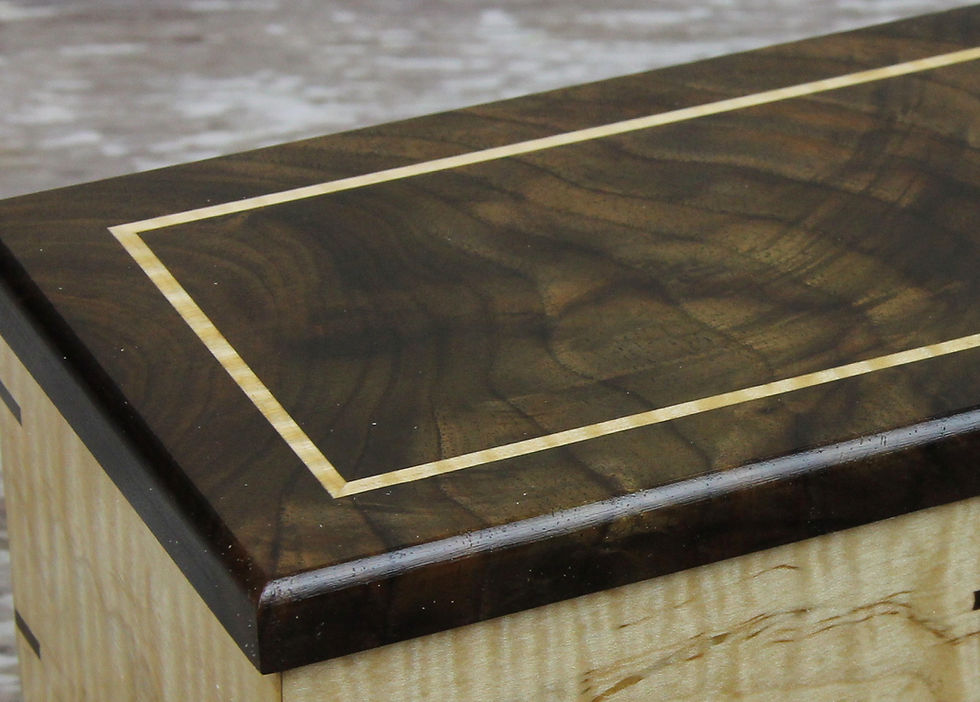 Maple inlay in Walnut Burl