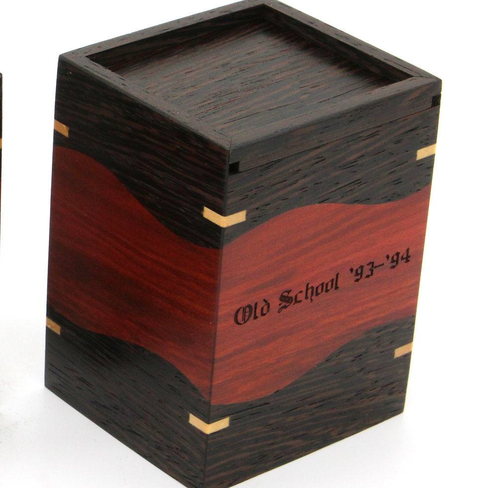 Wenge / Redheart / Maple