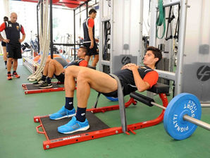 Hip thrust: Πως συσχετίζεται με την αθλητική απόδοση