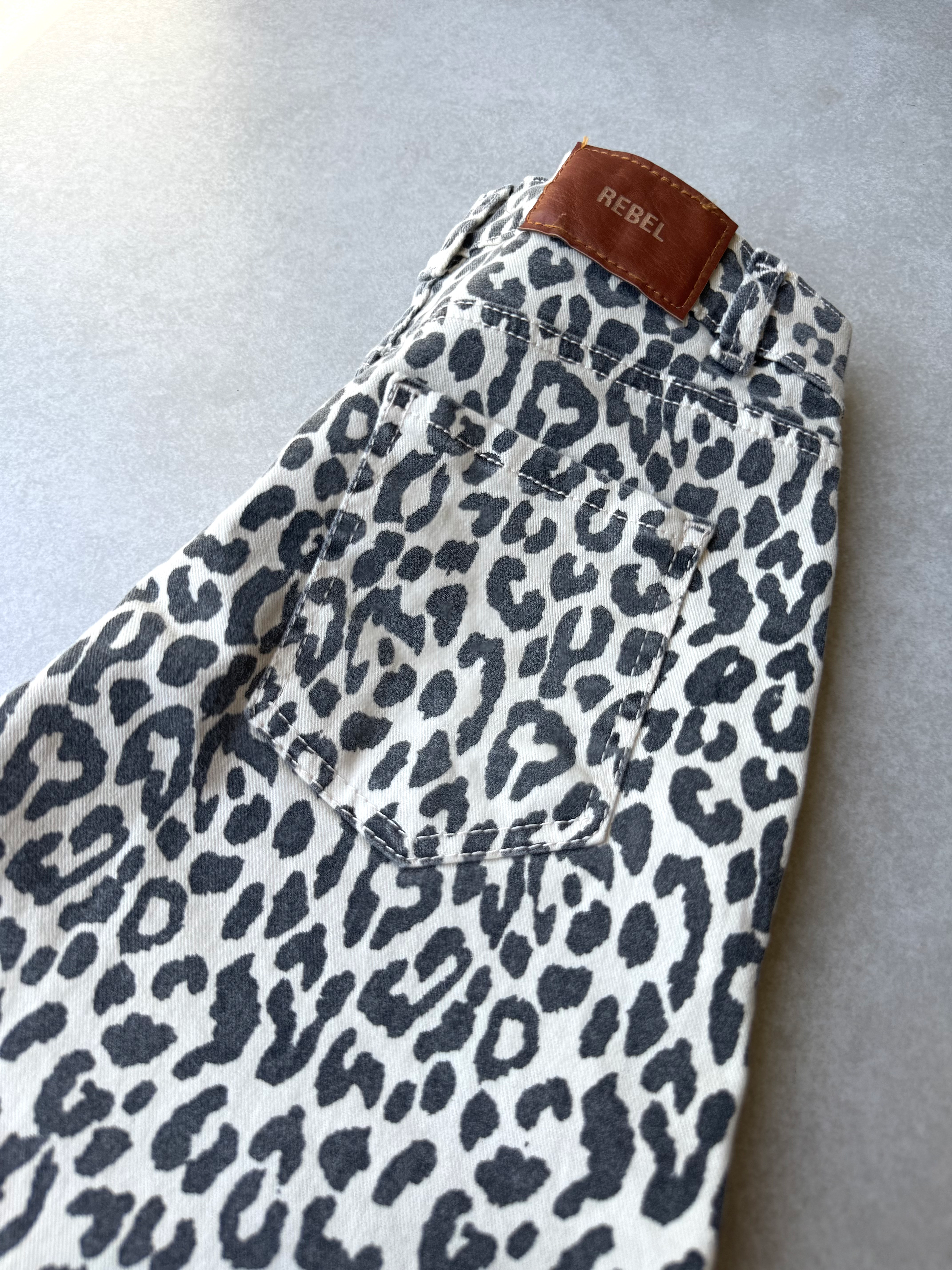 SHORT PRINT LEOPARDO 